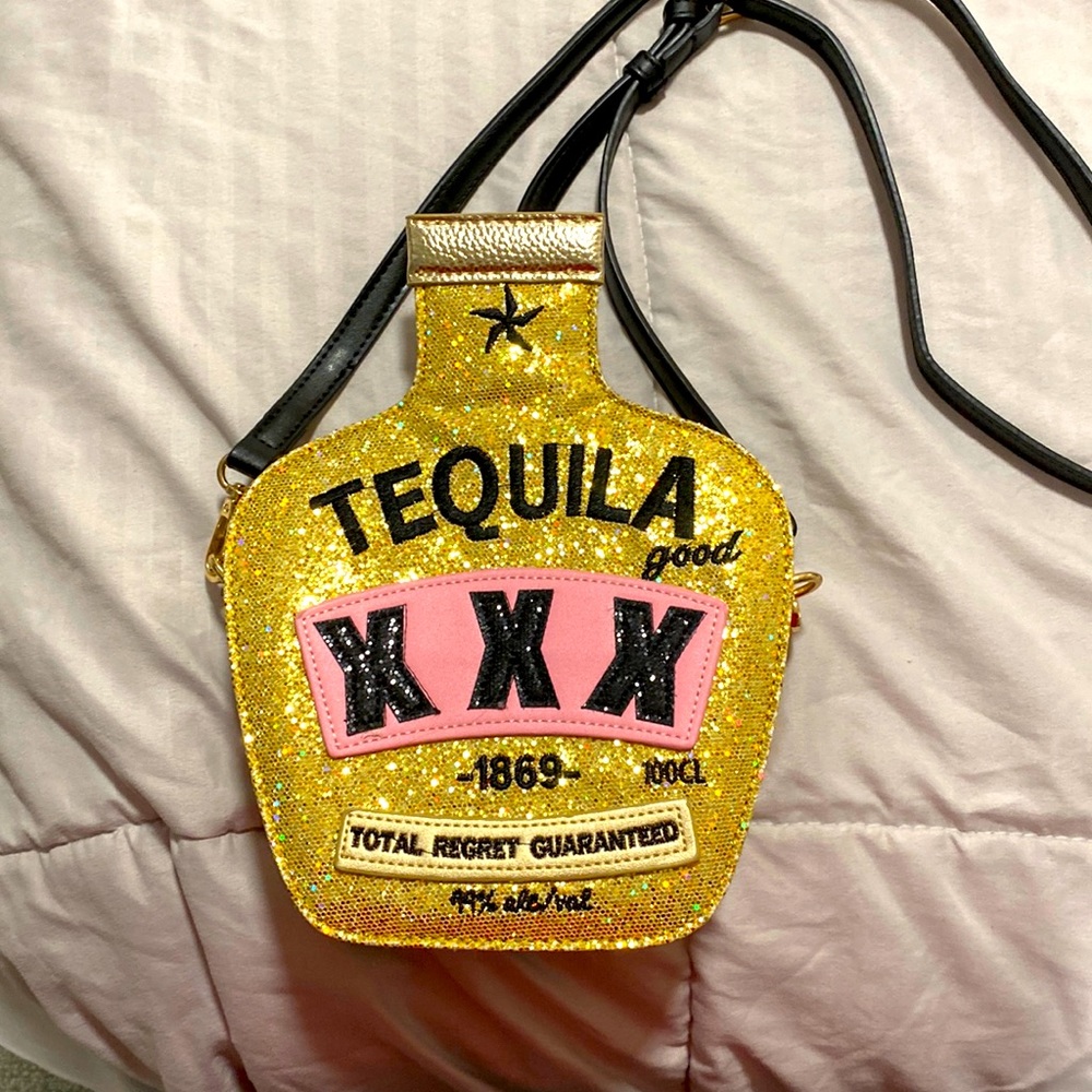 Sparkly gold “tequila” purse!